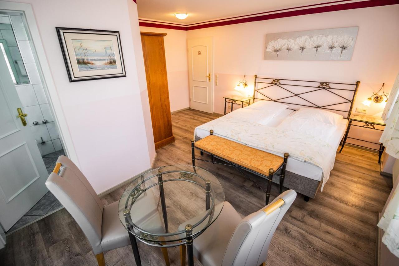Hotel Gasthof Roessle ヴァインガルテン エクステリア 写真